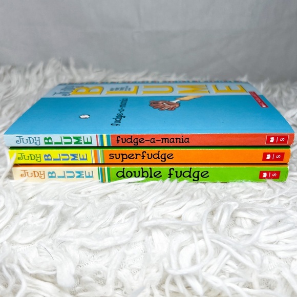 Judy Blume Book Set: Fudge-a-Mania, Superfudge, Double Fudge / Paperback - Picture 2 of 6